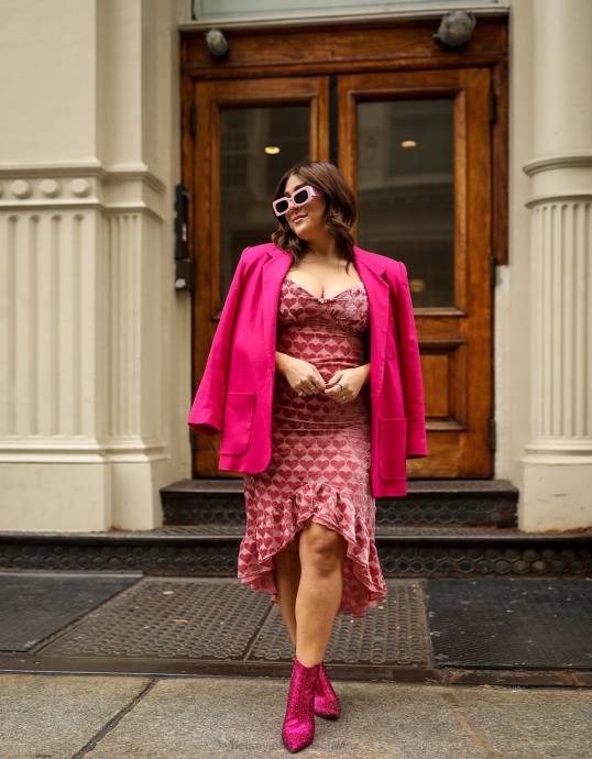 Frauen Betsey Johnson Ausbrenner-Herz-Midikleid aus Samt Rosa Kleidung ZJFF308