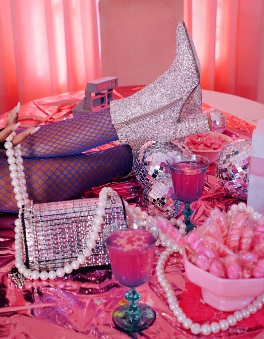 Frauen Betsey Johnson Cady Strasssteine Schuhe ZJFF12