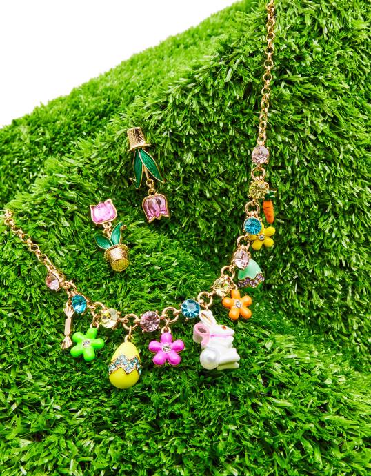 Frauen Betsey Johnson Halskette mit Hasenanhänger vorne multi Schmuck ZJFF365