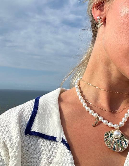 Frauen Betsey Johnson Halskette mit Muschelanhänger und Tempomat Blau Schmuck ZJFF312