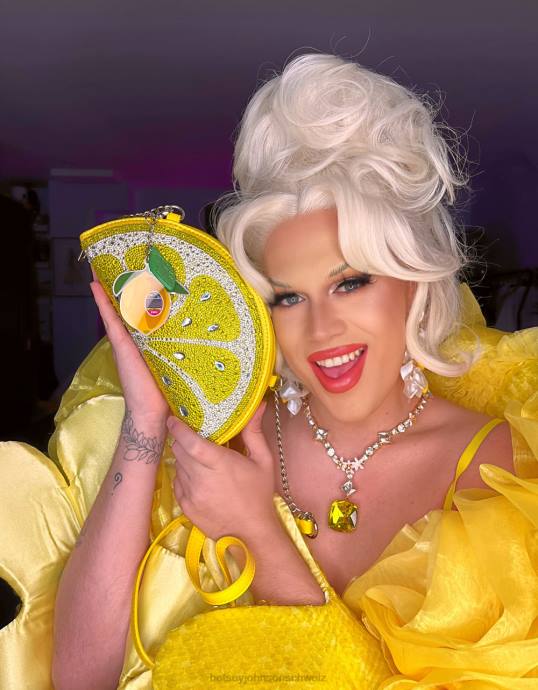 Frauen Betsey Johnson Kitsch-Puffer-Crossbody Gelb Zubehör ZJFF209