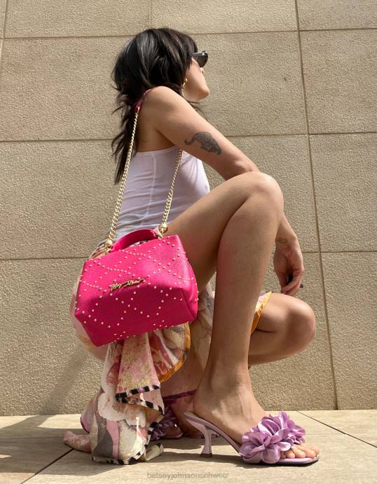 Frauen Betsey Johnson Status-Totenkopf-Umhängetasche Rosa Zubehör ZJFF240