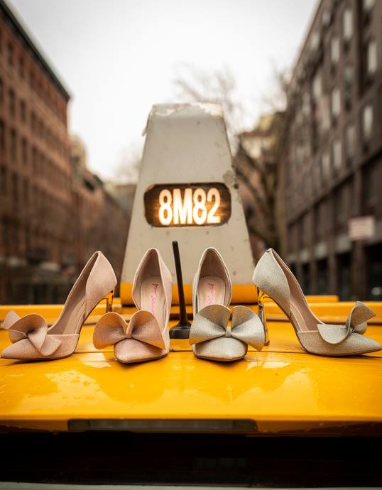 Frauen Betsey Johnson edel Sekt Schuhe ZJFF62