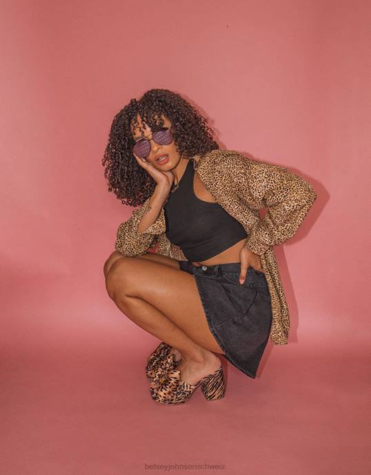 Frauen Betsey Johnson möglich Leoparden-Multi Schuhe ZJFF5